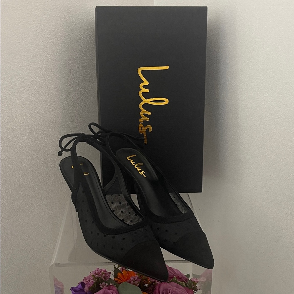 Lulu's Elegant Black Pointed Heels with Bows